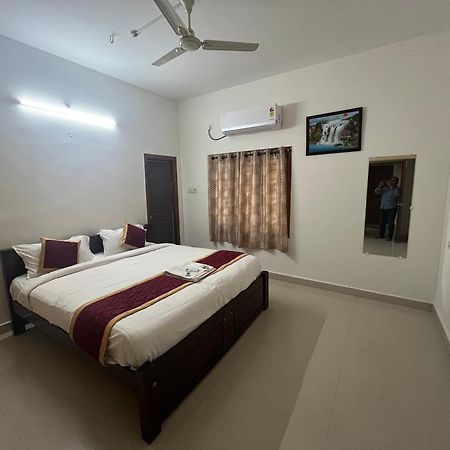 Nanda Mohan Homestay- Luxuries Ac Apartment Close To Alipiri Foothills-Kapila Teertham And Iskcon Temple تيروباتي المظهر الخارجي الصورة