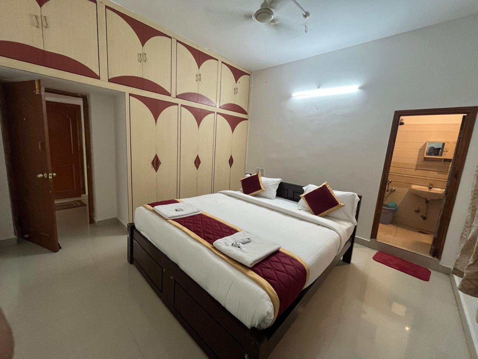 Nanda Mohan Homestay- Luxuries Ac Apartment Close To Alipiri Foothills-Kapila Teertham And Iskcon Temple تيروباتي المظهر الخارجي الصورة