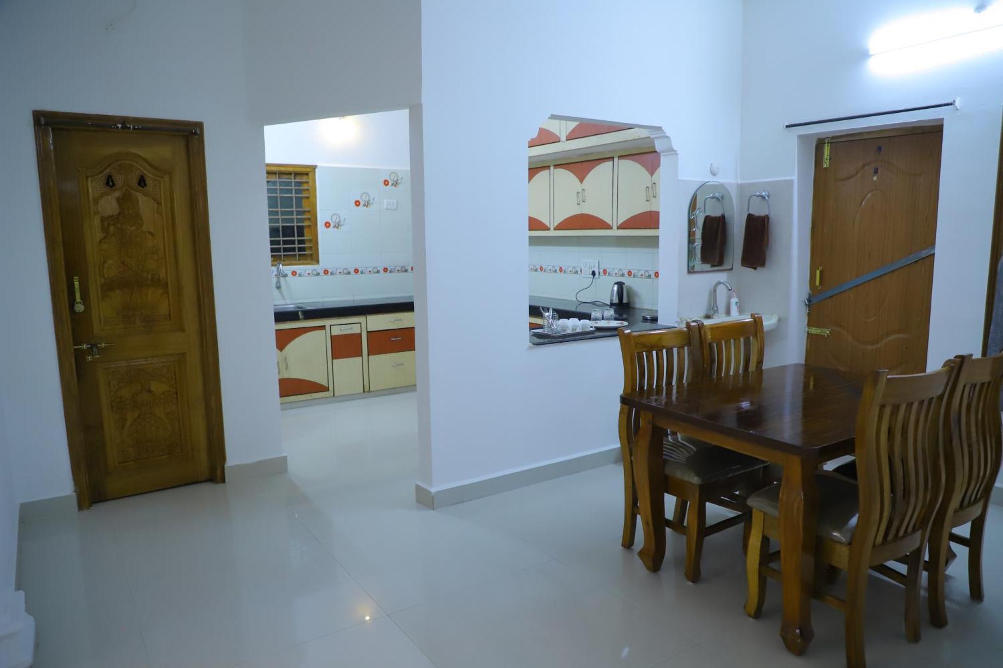 Nanda Mohan Homestay- Luxuries Ac Apartment Close To Alipiri Foothills-Kapila Teertham And Iskcon Temple تيروباتي المظهر الخارجي الصورة