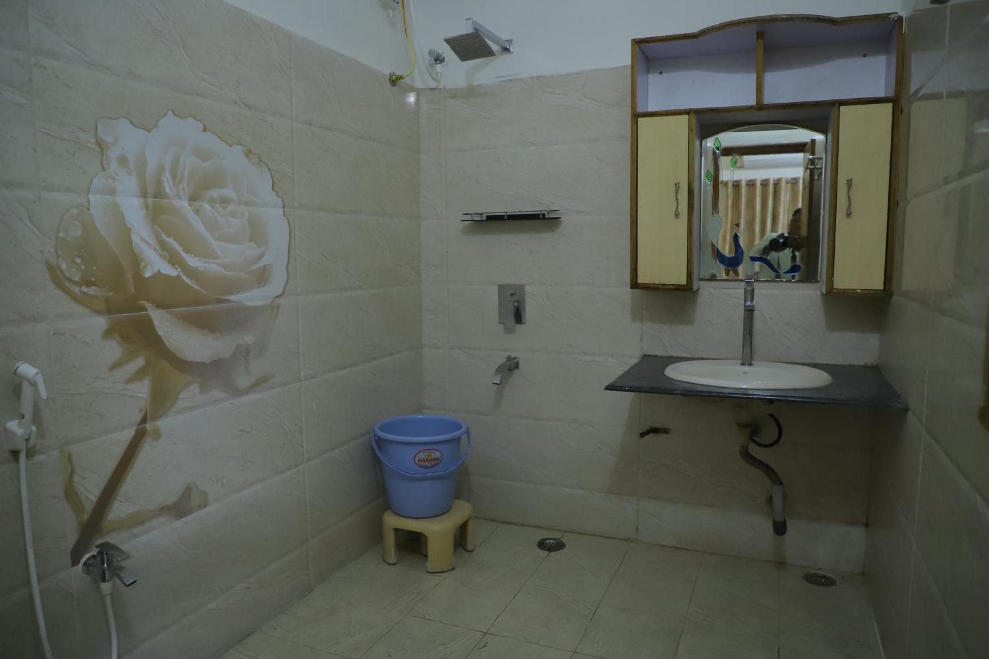 Nanda Mohan Homestay- Luxuries Ac Apartment Close To Alipiri Foothills-Kapila Teertham And Iskcon Temple تيروباتي المظهر الخارجي الصورة