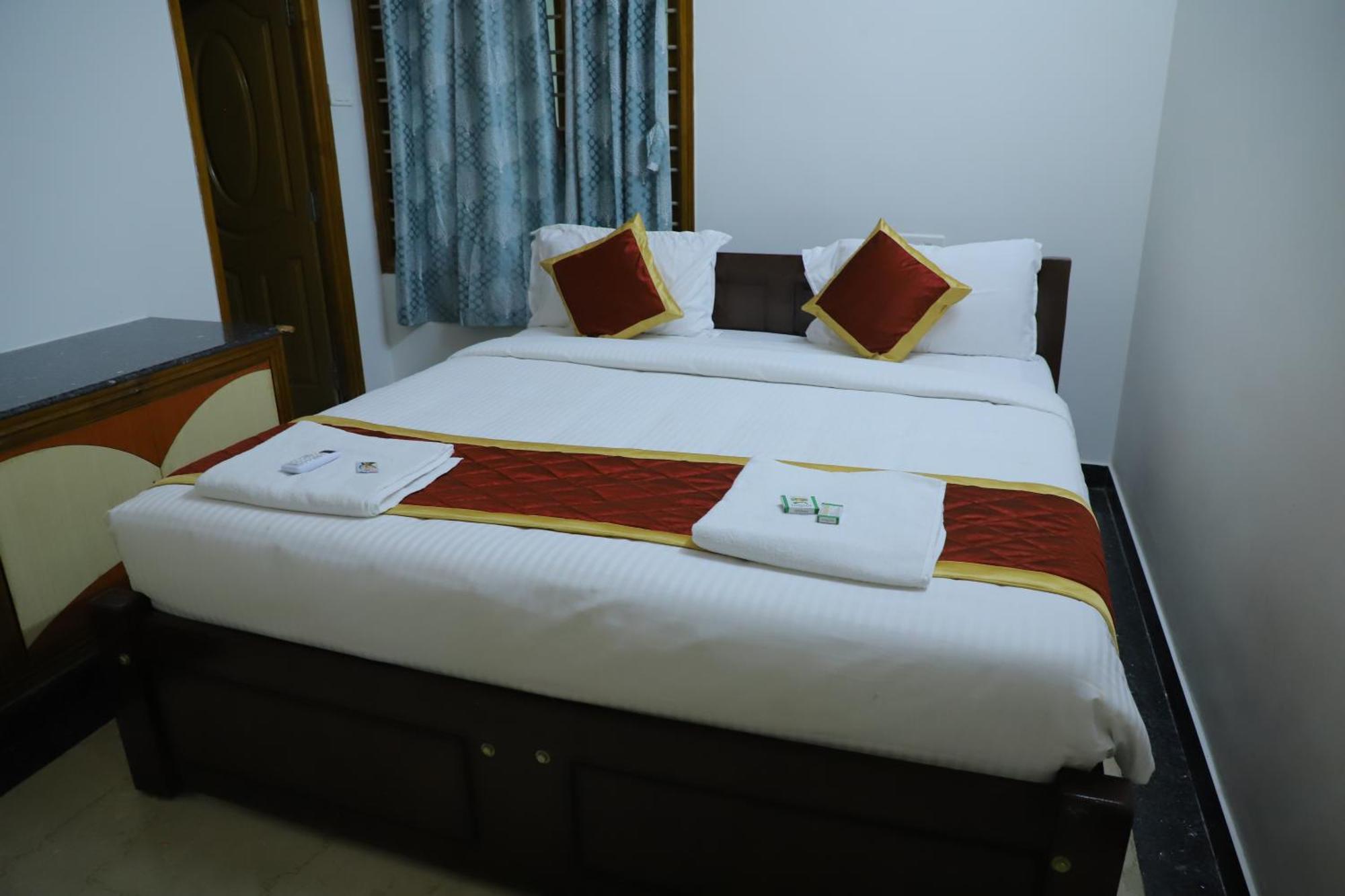 Nanda Mohan Homestay- Luxuries Ac Apartment Close To Alipiri Foothills-Kapila Teertham And Iskcon Temple تيروباتي المظهر الخارجي الصورة
