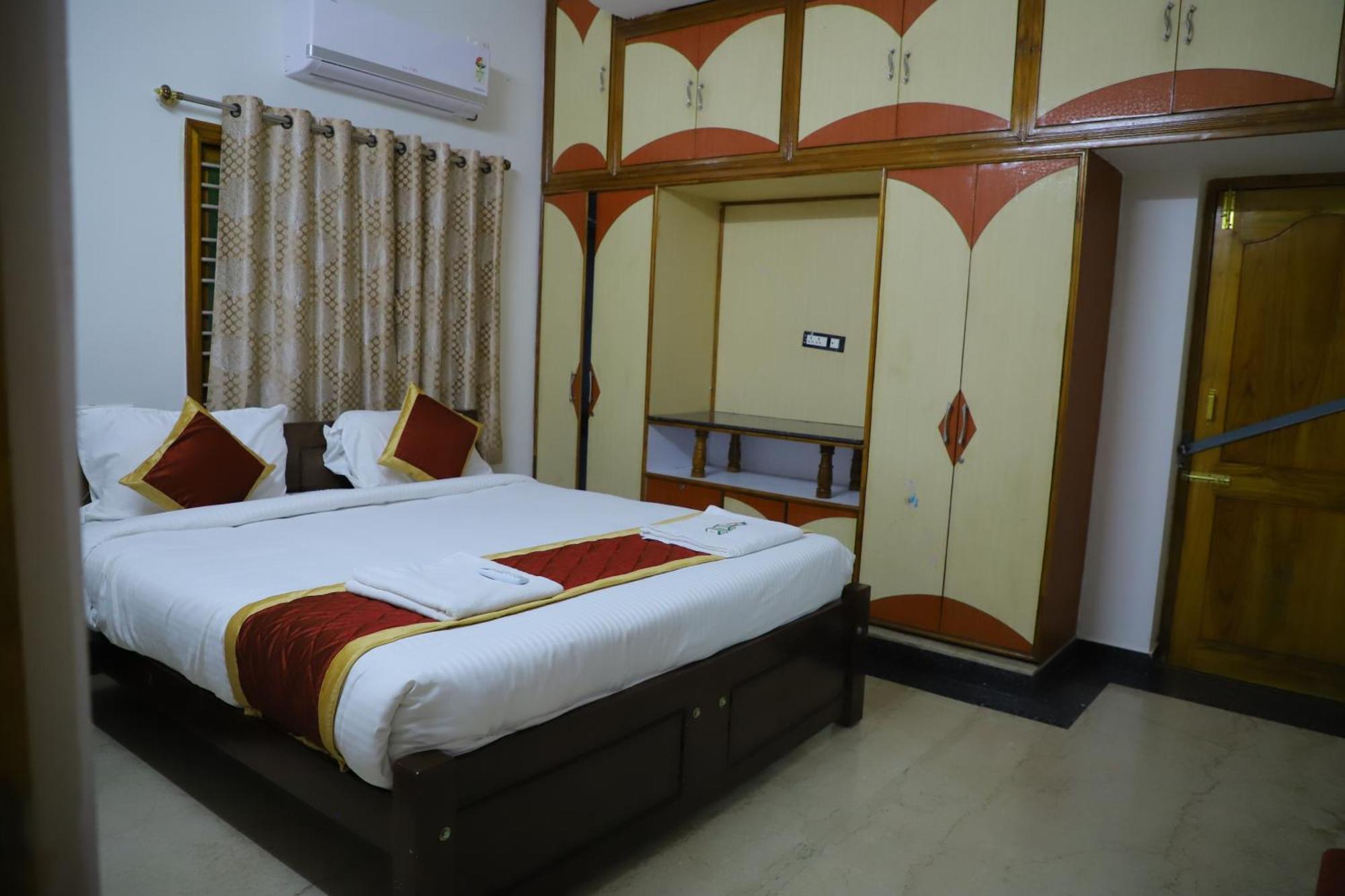 Nanda Mohan Homestay- Luxuries Ac Apartment Close To Alipiri Foothills-Kapila Teertham And Iskcon Temple تيروباتي المظهر الخارجي الصورة