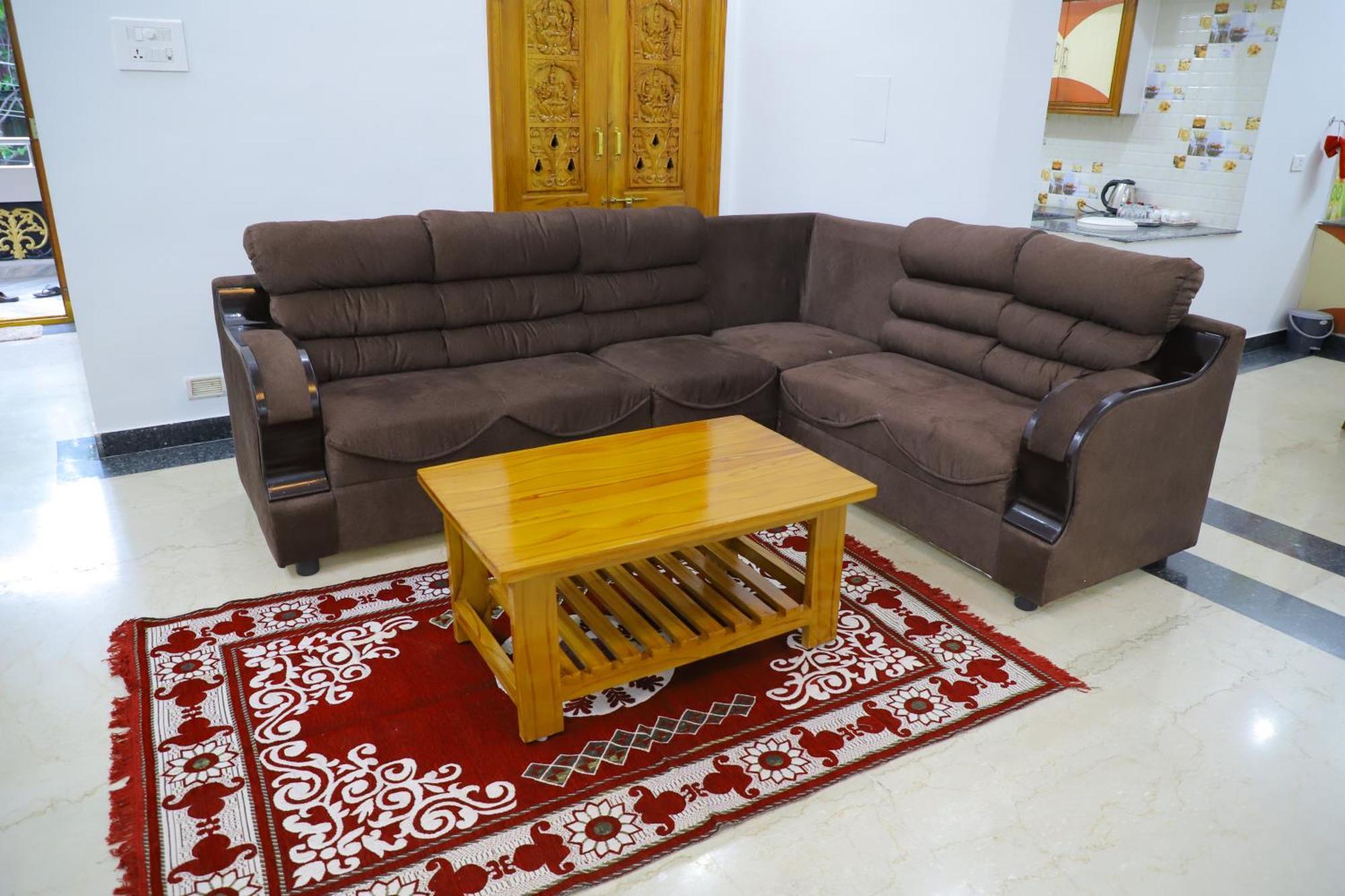 Nanda Mohan Homestay- Luxuries Ac Apartment Close To Alipiri Foothills-Kapila Teertham And Iskcon Temple تيروباتي المظهر الخارجي الصورة